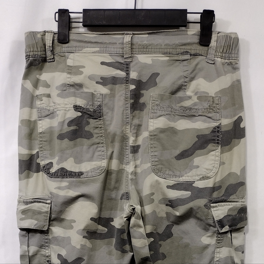 American Eagle Camo Cargo Pants Womens 6 Green Boho Retro 90s Y2K Utility - Picture 7 of 9